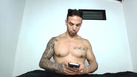 Snapshot of troy_walker7 chatting on 01/05/25, 01:35 sebas online show from 01/05/25, 01:35