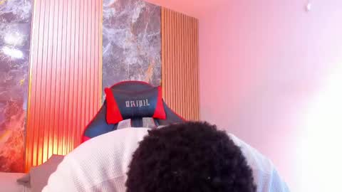 Snapshot of troykhalil chatting on 10/08/25, 09:45 Troy Khalil online show from 10/08/25, 09:45