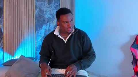 Snapshot of troykhalil chatting on 10/24/25, 11:01 Troy Khalil online show from 10/24/25, 11:01