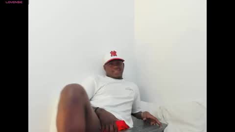 Snapshot of troykhalil chatting on 11/06/25, 10:32 Troy Khalil online show from 11/06/25, 10:32