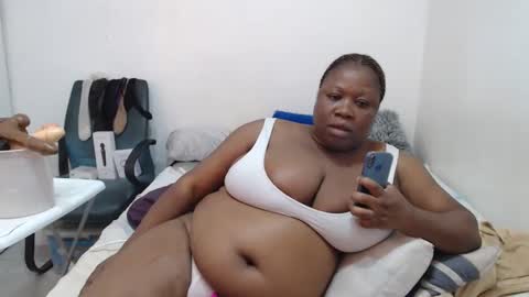 Snapshot of truebella30 chatting on 01/28/25, 10:23 TrueBella30 online show from 01/28/25, 10:23