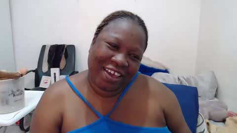Snapshot of truebella30 chatting on 02/04/25, 12:44 TrueBella30 online show from 02/04/25, 12:44