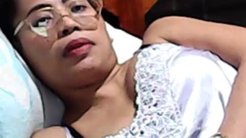 emily online show from 11/09/25, 01:04