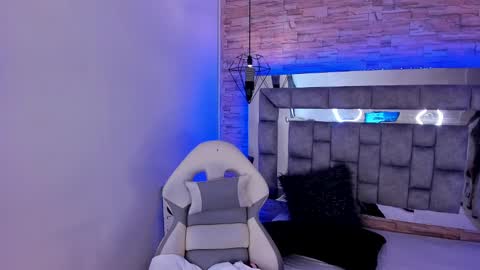 Snapshot of truelove_art chatting on 12/11/24, 11:51 online show from 12/11/24, 11:51