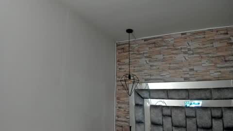 Snapshot of truelove_art chatting on 01/15/25, 12:04 online show from 01/15/25, 12:04