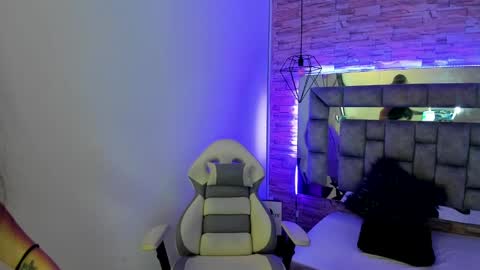 Snapshot of truelove_art chatting on 01/20/25, 11:56 online show from 01/20/25, 11:56