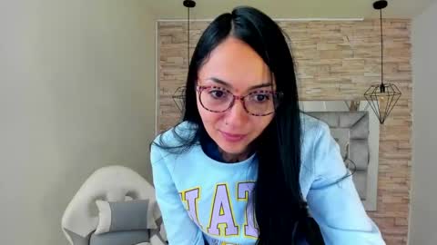 Snapshot of truelove_art chatting on 01/30/25, 12:27 online show from 01/30/25, 12:27