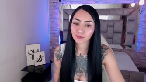 Snapshot of truelove_art chatting on 02/18/25, 12:49 online show from 02/18/25, 12:49