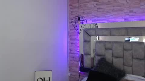 Snapshot of truelove_art chatting on 02/24/25, 05:53 online show from 02/24/25, 05:53