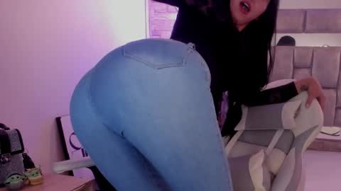 Snapshot of truelove_art chatting on 03/05/25, 07:27 online show from 03/05/25, 07:27