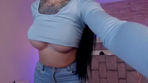 Snapshot of truelove_art chatting on 03/10/25, 03:20 online show from 03/10/25, 03:20