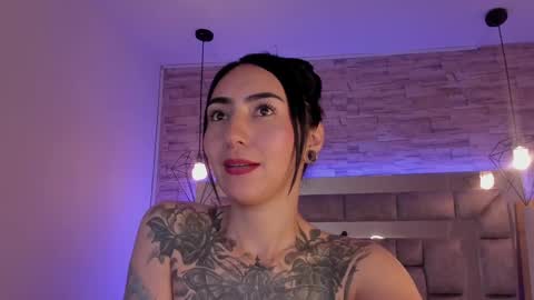 Snapshot of truelove_art chatting on 03/11/25, 02:40 online show from 03/11/25, 02:40