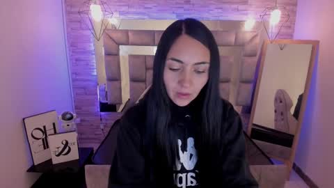 Snapshot of truelove_art chatting on 03/12/25, 11:53 online show from 03/12/25, 11:53