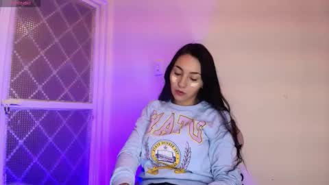 Snapshot of truelove_art chatting on 11/11/25, 12:27 online show from 11/11/25, 12:27