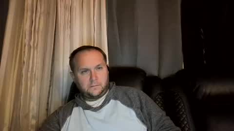 Snapshot of truthiness2019 chatting on 10/29/25, 06:48 truthiness2019 online show from 10/29/25, 06:48