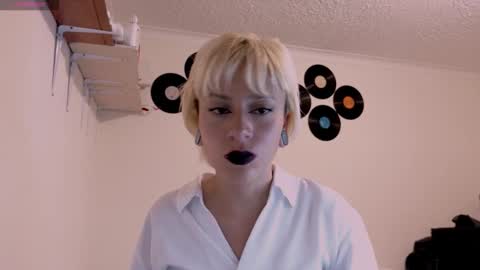 Cait online show from 11/13/25, 04:00