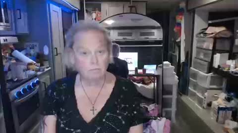 Snapshot of ts_evangeline chatting on 10/19/25, 10:49 Evangeline online show from 10/19/25, 10:49