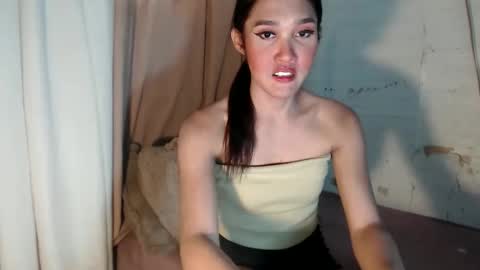 Carla online show from 10/10/25, 01:04