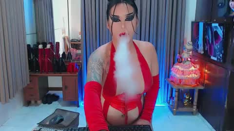 Snapshot of tsbubblebutt chatting on 01/11/25, 08:33 Tsbubblebutt online show from 01/11/25, 08:33