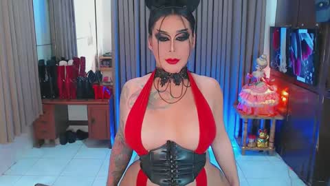 Snapshot of tsbubblebutt chatting on 02/13/25, 08:17 Tsbubblebutt online show from 02/13/25, 08:17