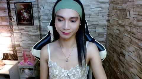 Snapshot of tscumbitch chatting on 01/26/25, 06:48 Tina online show from 01/26/25, 06:48