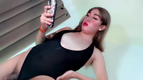Snapshot of tsgirl_julian69 chatting on 03/05/25, 06:34 Julian online show from 03/05/25, 06:34