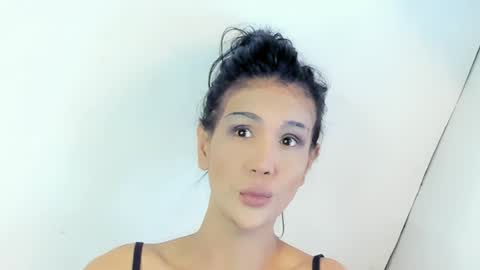 Snapshot of tsmanika chatting on 12/25/24, 07:45 MA NI KA online show from 12/25/24, 07:45