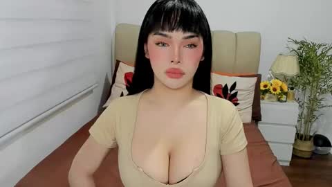 Snapshot of tspearlofasia chatting on 09/15/25, 06:57 Graciella online show from 09/15/25, 06:57