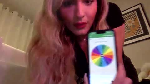 Snapshot of tsprinces chatting on 09/23/25, 01:52 tsprinces online show from 09/23/25, 01:52