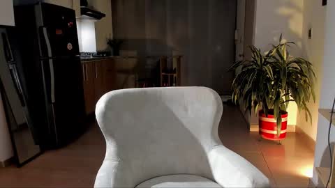 Snapshot of tsukys_spell chatting on 11/11/25, 02:22 Tsuky online show from 11/11/25, 02:22