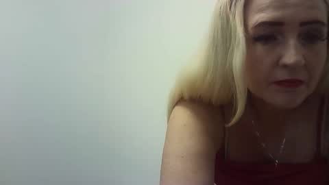 Snapshot of ttrnynela chatting on 10/14/25, 07:20 Ttrnynela online show from 10/14/25, 07:20