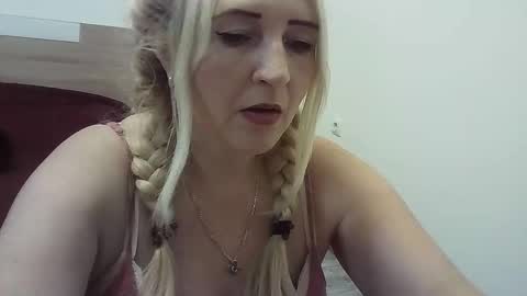 Snapshot of ttrnynela chatting on 10/25/25, 07:16 Ttrnynela online show from 10/25/25, 07:16