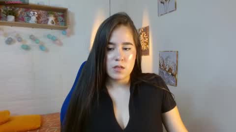 tulunaroja online show from 10/30/25, 07:58