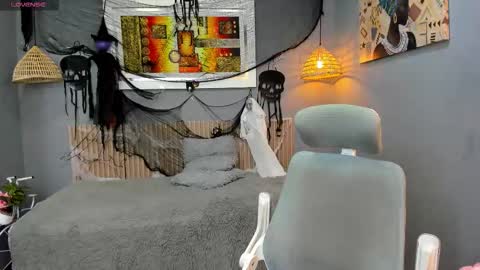 tulunaroja online show from 11/02/25, 12:29