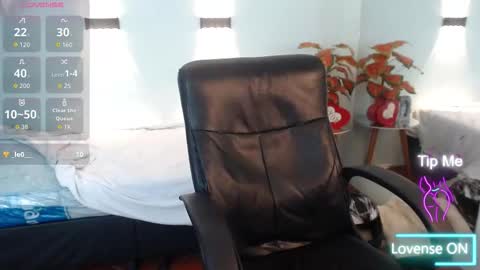 tulunaroja online show from 11/05/25, 09:04