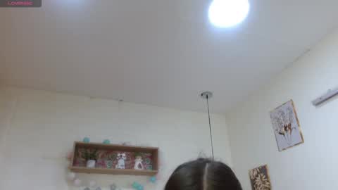 tulunaroja online show from 11/11/25, 07:25