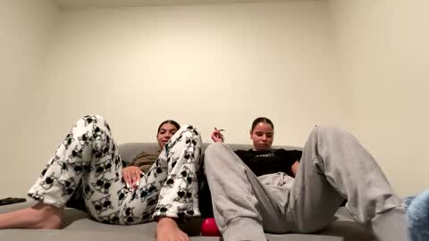 Snapshot of tus_reinas chatting on 01/07/25, 06:38 Tus reinas online show from 01/07/25, 06:38
