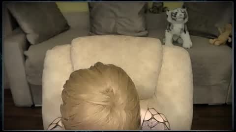 Clementine online show from 11/12/25, 08:04