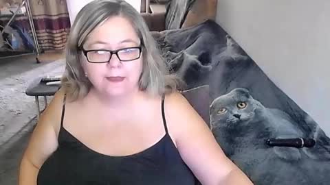 Lana online show from 10/16/25, 02:34