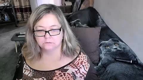 Lana online show from 10/18/25, 01:19