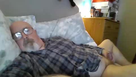 Snapshot of twatcockandballs chatting on 02/17/25, 01:47 twatcockandballs online show from 02/17/25, 01:47