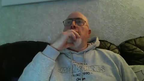 Snapshot of twatcockandballs chatting on 03/08/25, 10:45 twatcockandballs online show from 03/08/25, 10:45