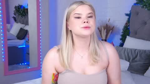 Hallie online show from 12/30/24, 01:15