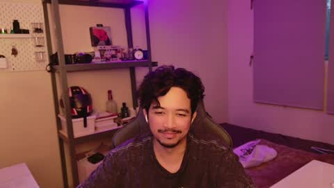 Snapshot of tweezerdick chatting on 12/17/24, 12:45 iwasD3nse online show from 12/17/24, 12:45