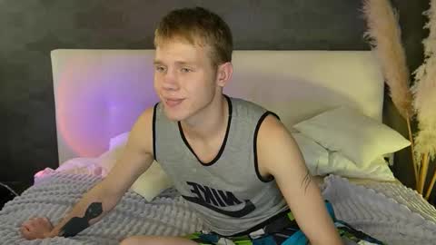 Snapshot of twelveeek chatting on 10/04/25, 06:39 Angus online show from 10/04/25, 06:39