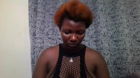twerker_lyly online show from 11/09/25, 12:03