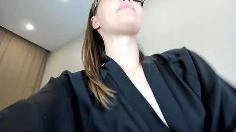 Snapshot of twerking_girl_ chatting on 09/28/25, 06:35 new hot online show from 09/28/25, 06:35
