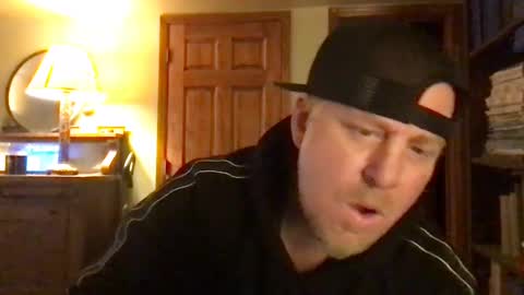 Snapshot of twiinsoul chatting on 12/22/24, 05:23 twiinsoul online show from 12/22/24, 05:23