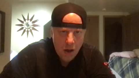 Snapshot of twiinsoul chatting on 12/28/24, 08:16 twiinsoul online show from 12/28/24, 08:16