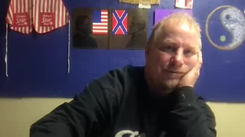 Snapshot of twiinsoul chatting on 11/01/25, 05:37 twiinsoul online show from 11/01/25, 05:37